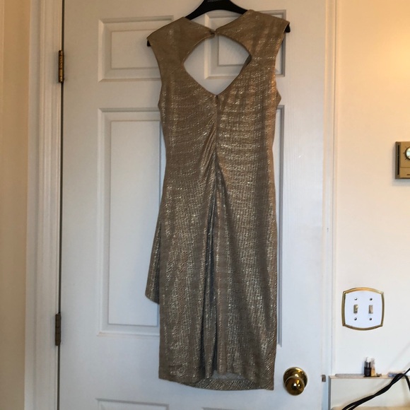 BNWT Gold Shinmer Cleo Dress Size 4 - Picture 2 of 6